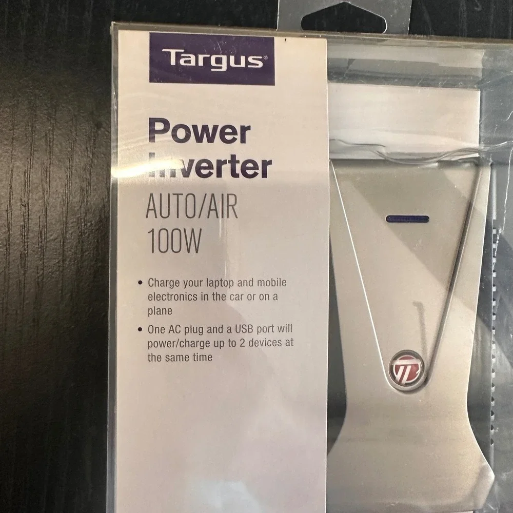 Targus Power Inverter Auto/Air 100W USB AC Outlet Car‎ Airplane Charger